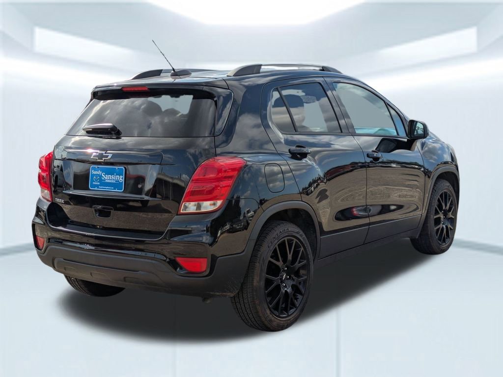 2021 Chevrolet Trax LT photo 2