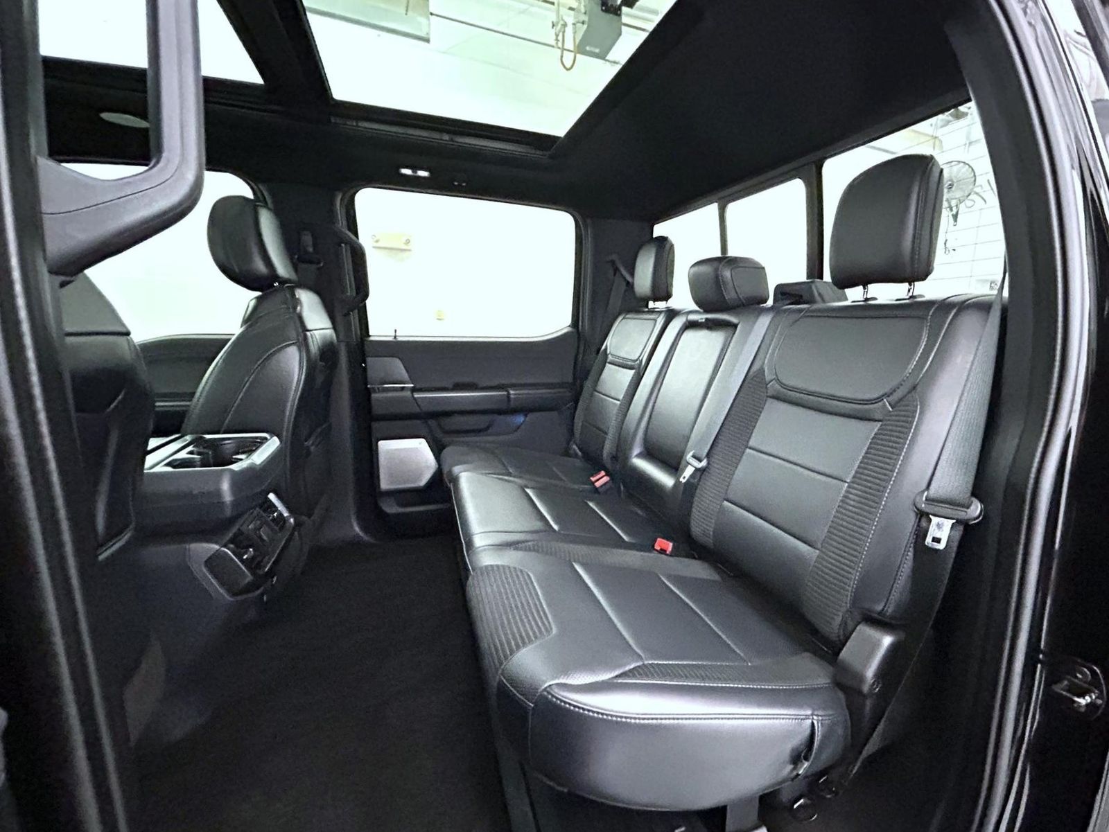 2022 Ford F-150 Raptor photo 19