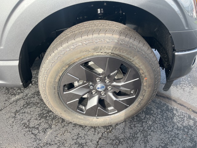 2025 Ford F-150 STX photo 4