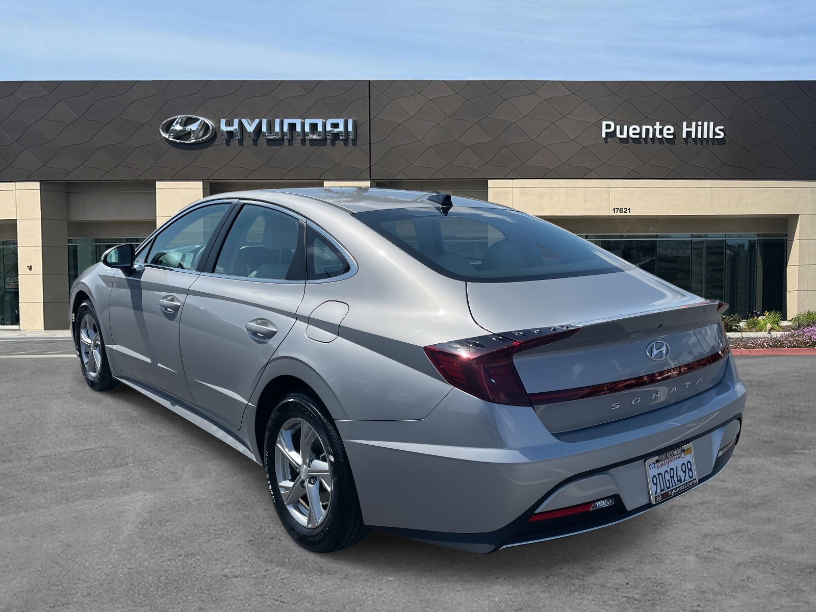 2023 Hyundai Sonata SE photo 3