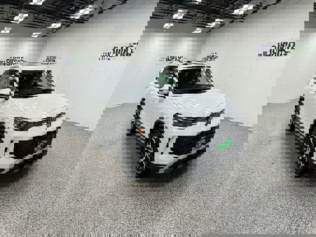 2026 Volkswagen Tiguan SE's photo