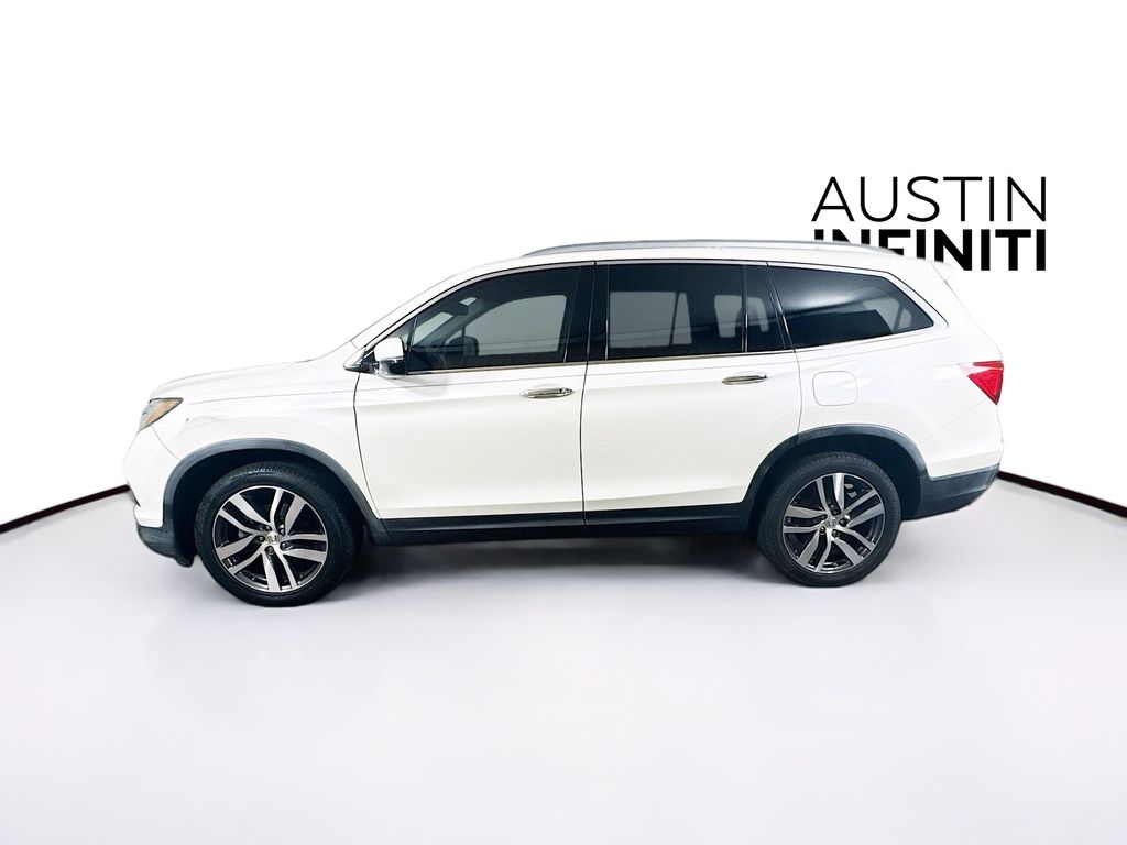 2016 Honda Pilot Elite photo 4