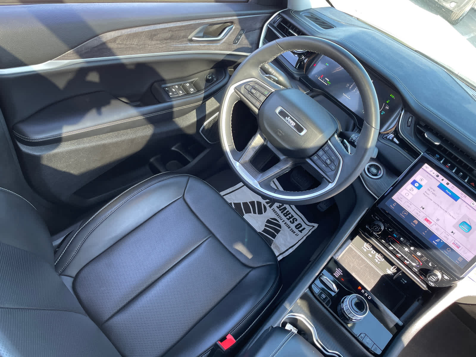 2023 Jeep Cherokee 4xe photo 14