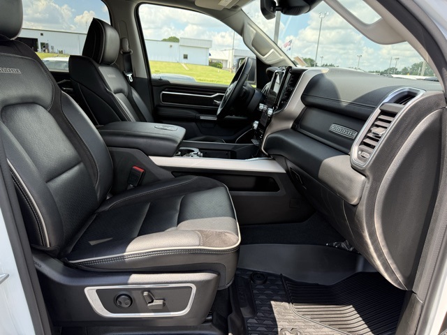 2022 Ram 1500 Laramie photo 9