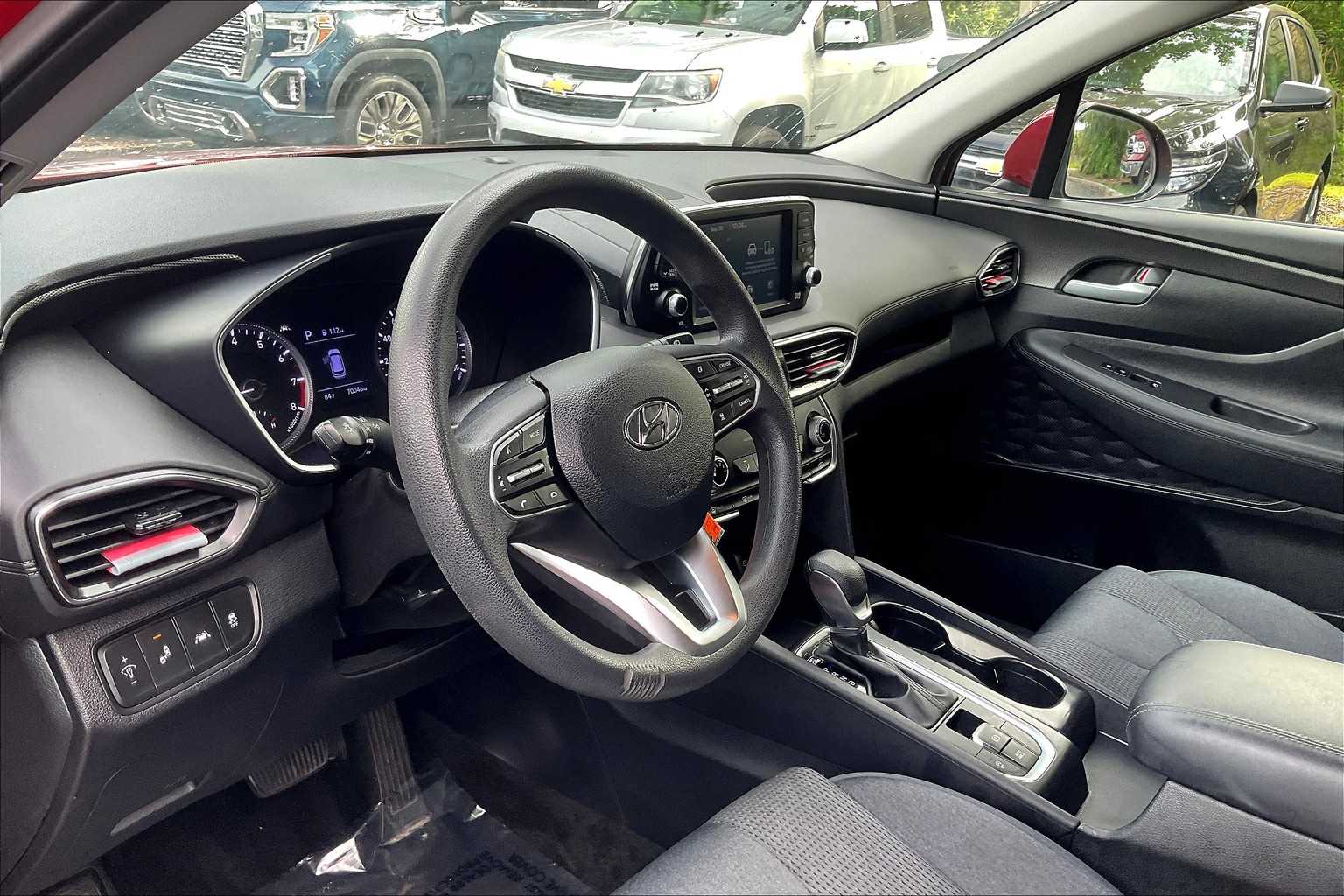 2019 Hyundai Santa Fe SE photo 13