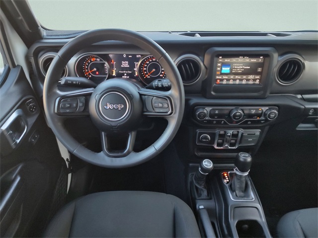 2023 Jeep Wrangler Willys photo 10