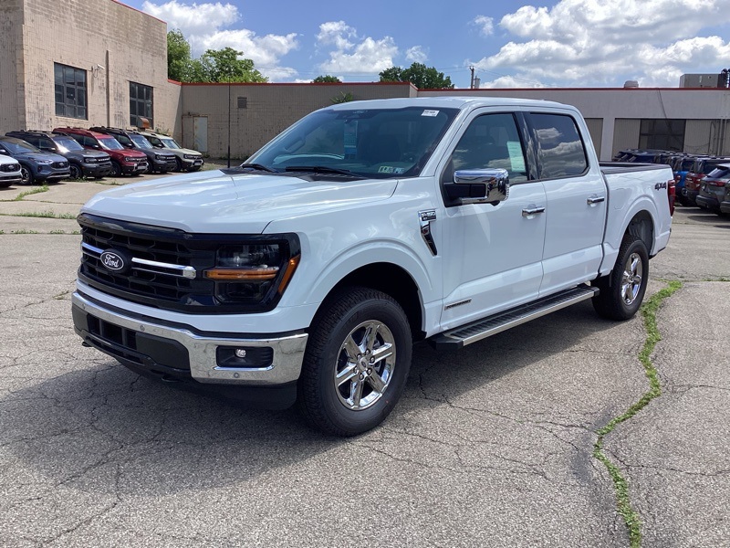 2025 Ford F-150 XLT photo 3
