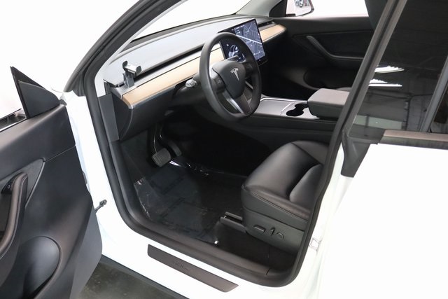 2021 Tesla Model Y Long Range photo 18