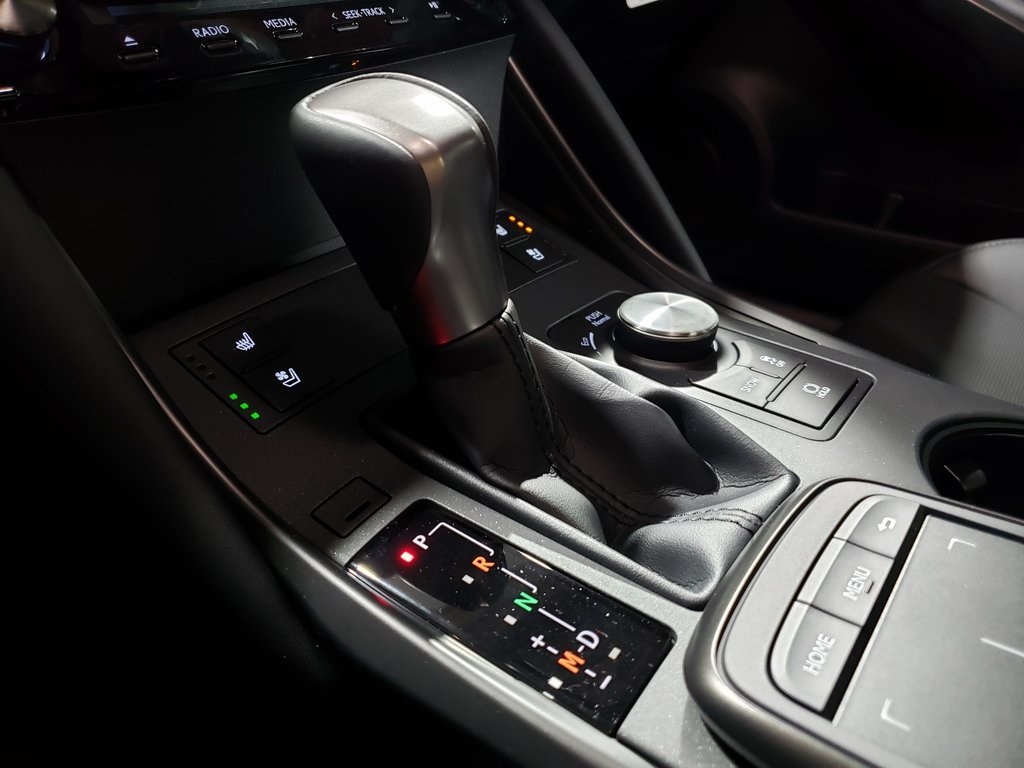 2025 Lexus IS 300 photo 19