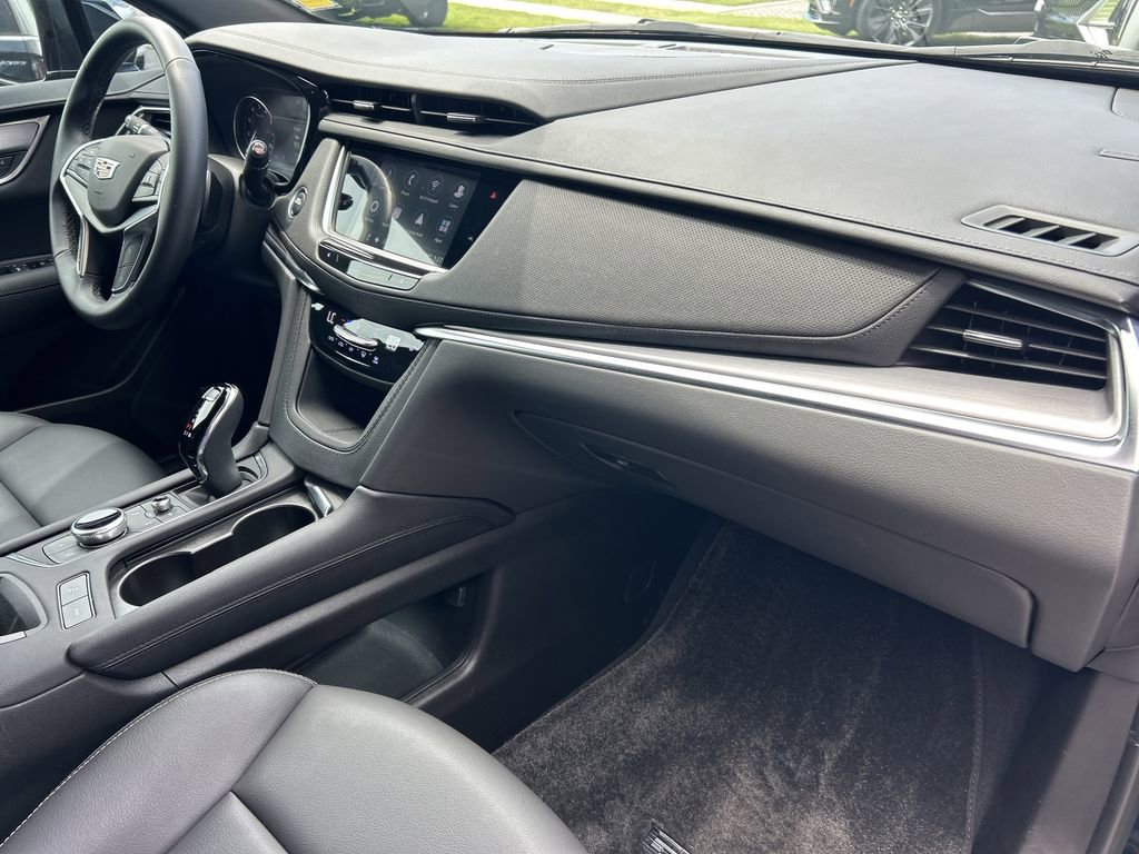 2024 Cadillac XT5 Luxury photo 11