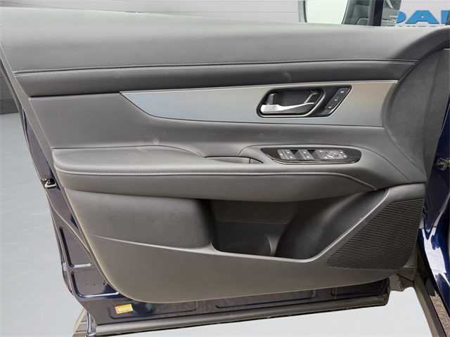 2025 Nissan Murano SL photo 13