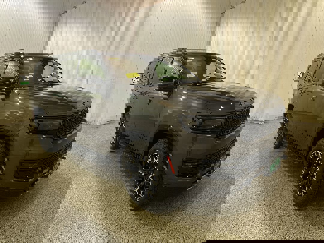 2025 Jeep Wagoneer Series II's photo