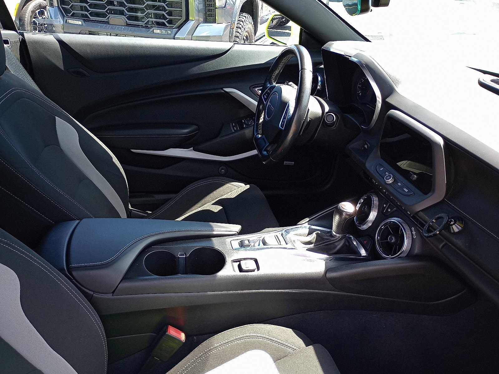 2021 Chevrolet Camaro LT1 photo 7