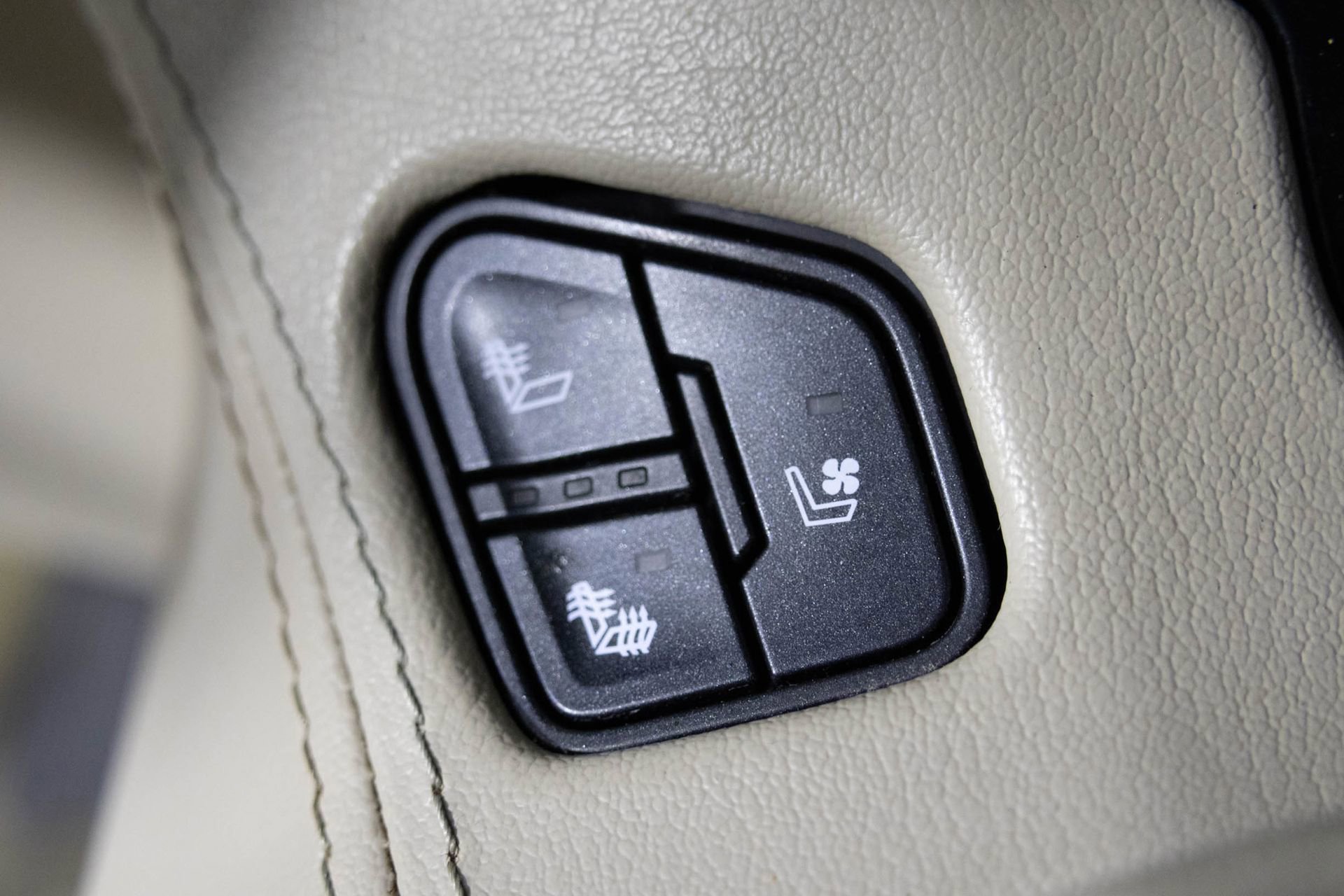 2018 Gmc Yukon Denali photo 13