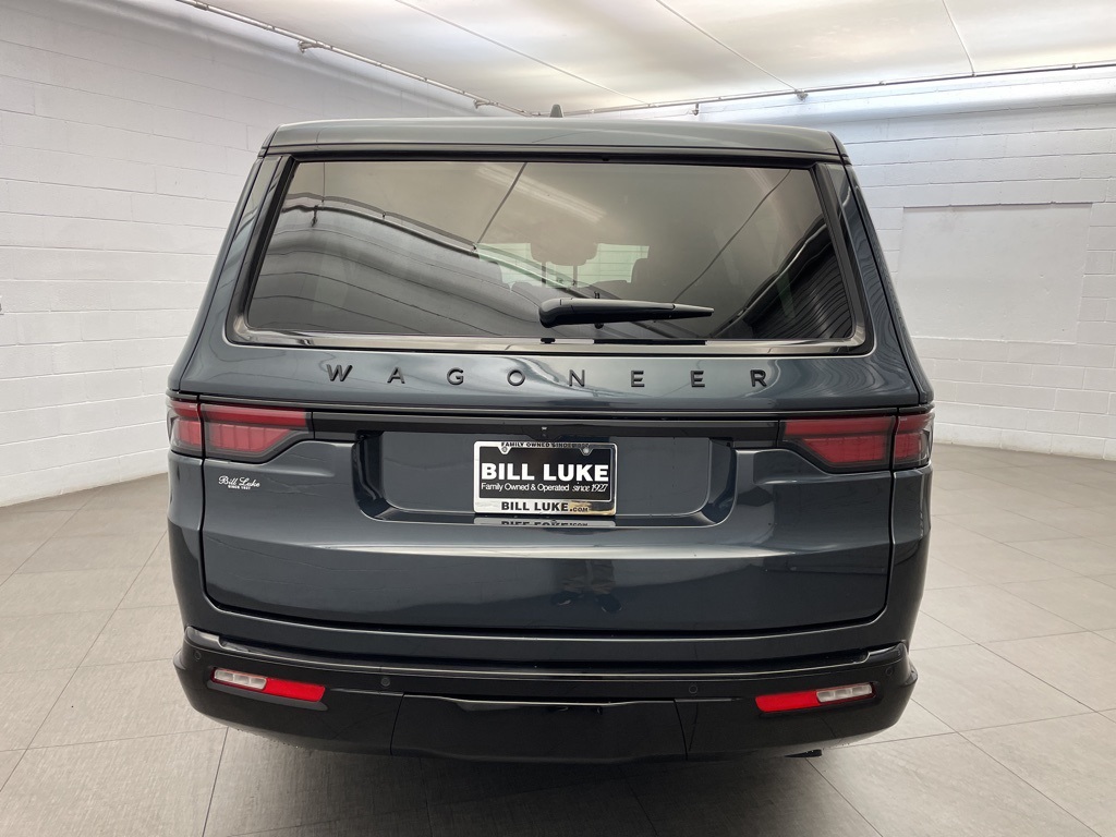 2025 Jeep Wagoneer L Series II photo 3