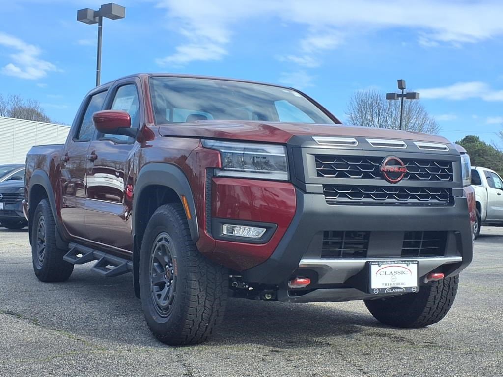 2025 Nissan Frontier PRO-4X photo 2