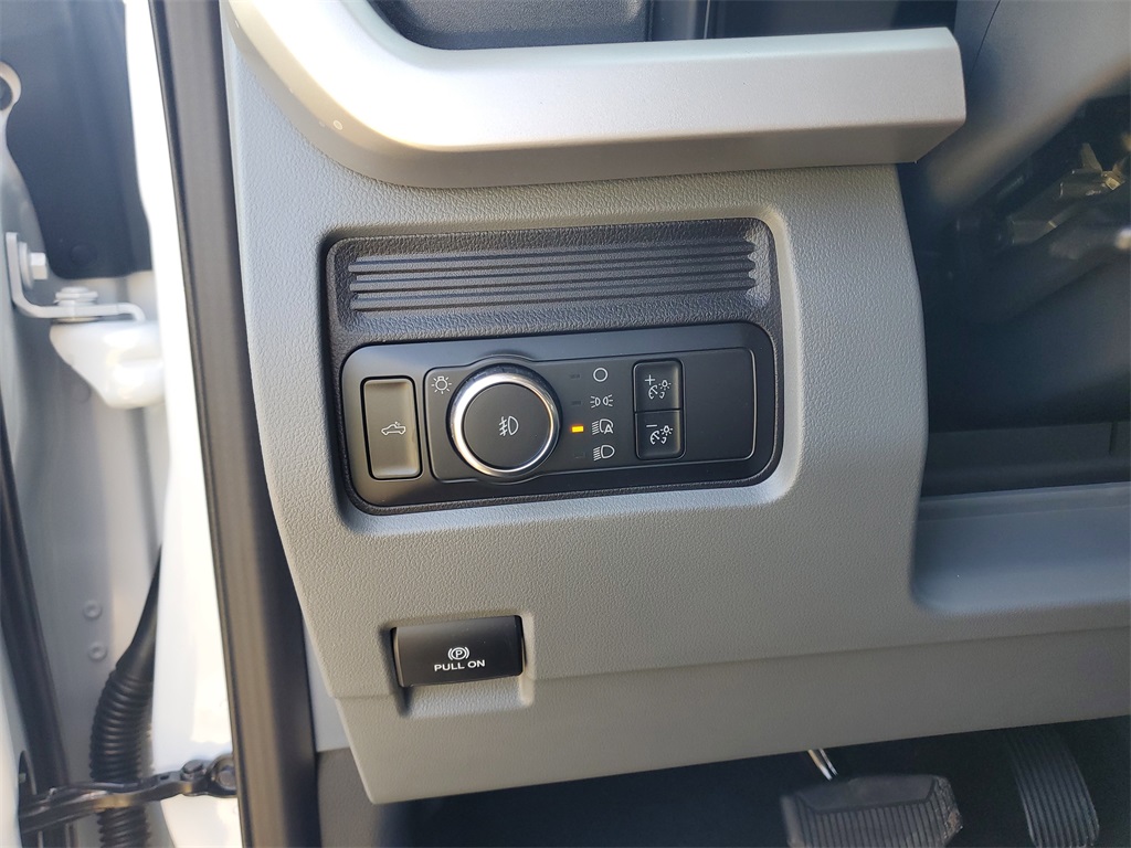 2025 Ford F-250 XL photo 10