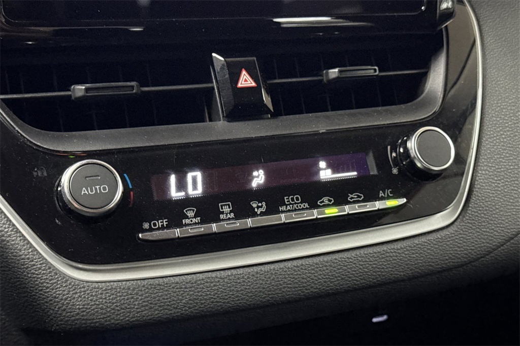 2024 Toyota Corolla LE photo 19