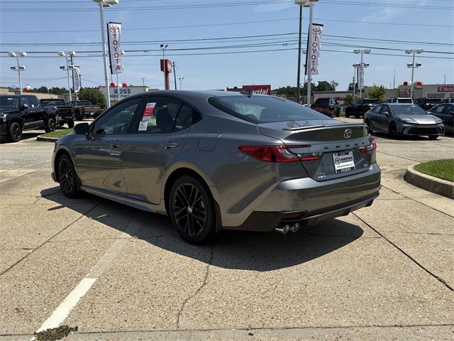 2025 Toyota Camry SE photo 4