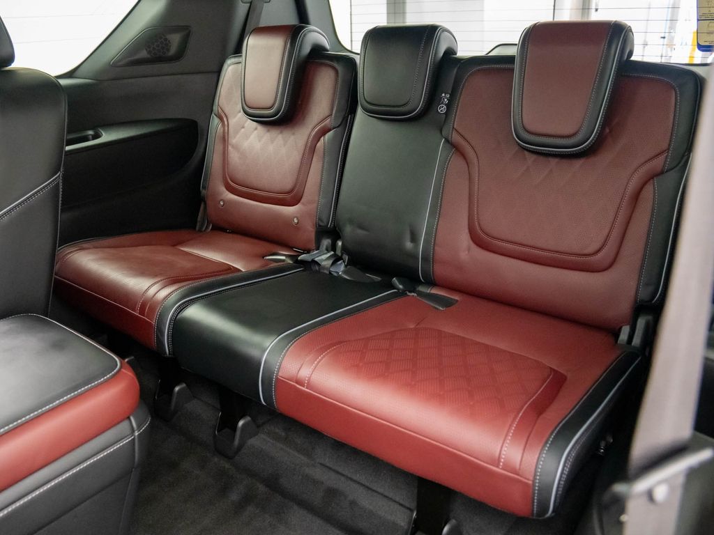 2026 Infiniti QX80 photo 18