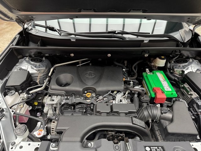 2021 Toyota RAV4 LE photo 26