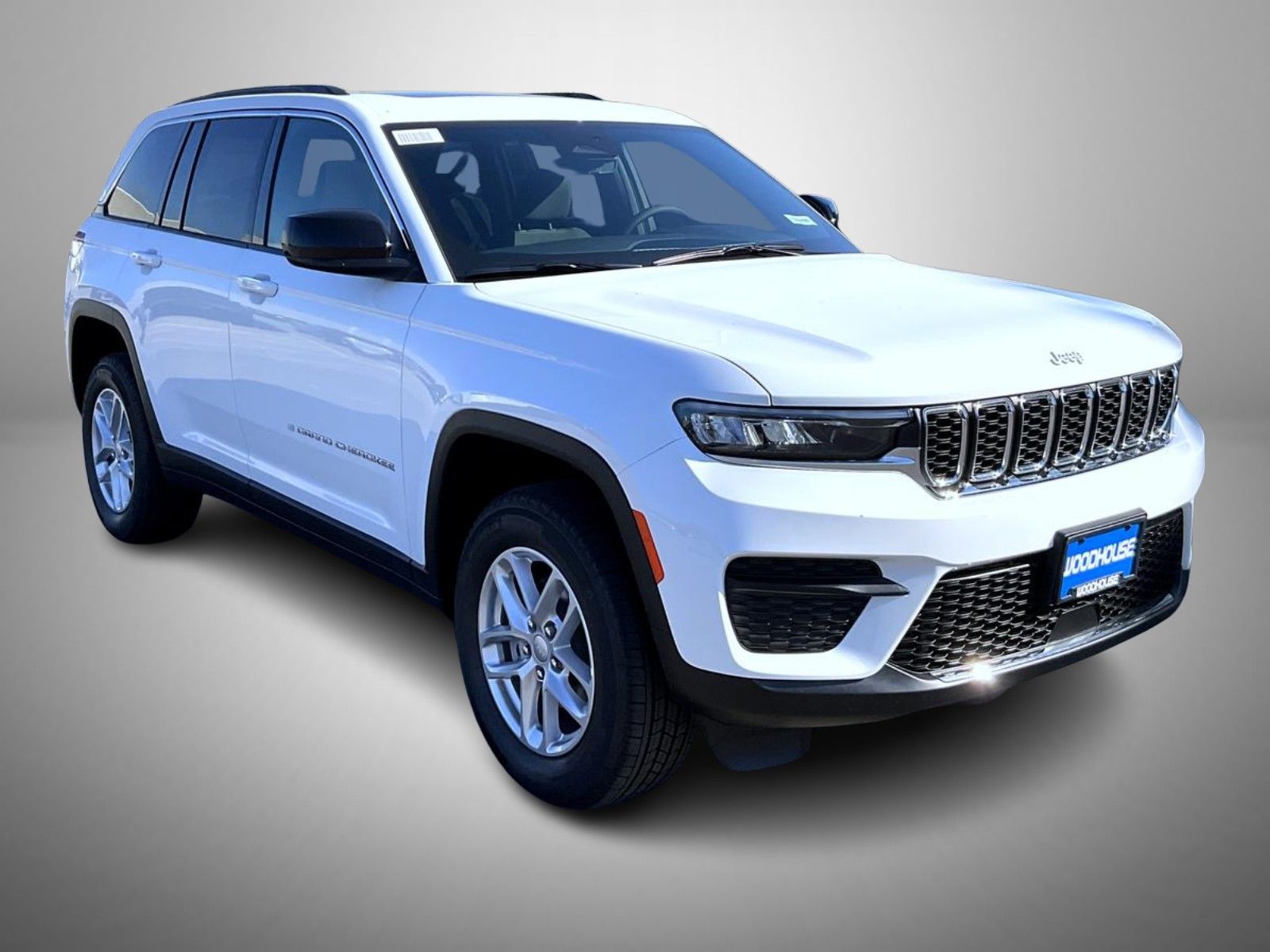 2025 Jeep Grand Cherokee Laredo photo 2