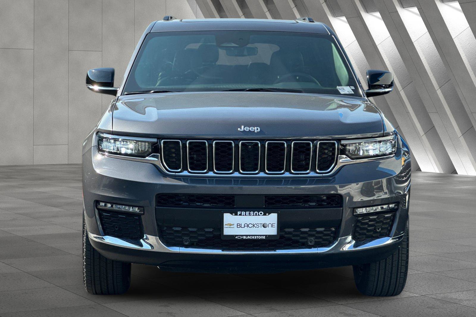 2024 Jeep Grand Cherokee Limited photo 8