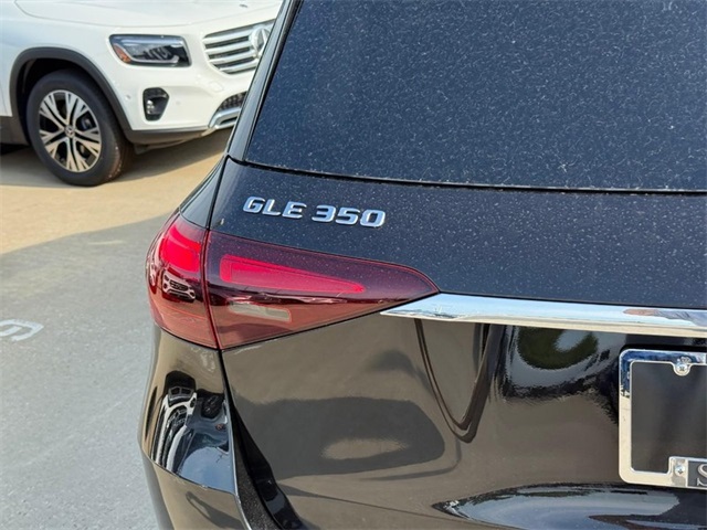 2025 Mercedes Benz GLE 350 4MATIC photo 4
