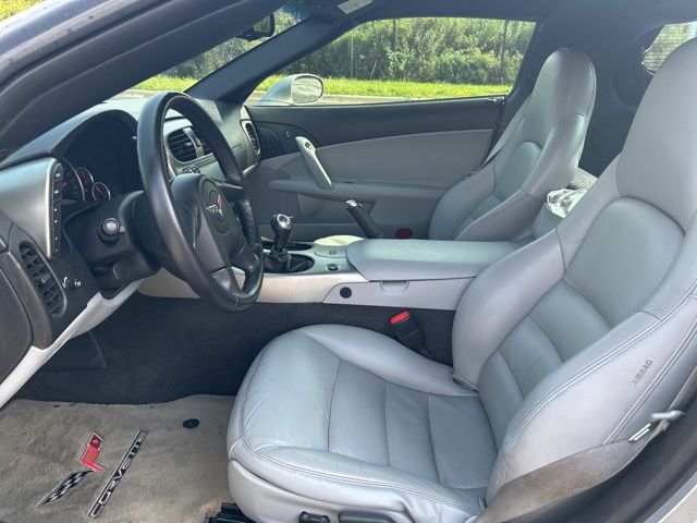 Used 2005 Chevrolet Corvette Base with VIN 1G1YY24UX55113705 for sale in Burnsville, Minnesota