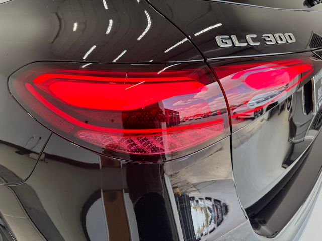 2025 Mercedes Benz GLC 300 4MATIC photo 25