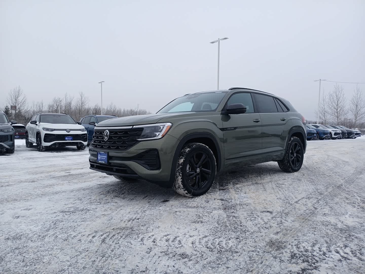 2026 Volkswagen Atlas Cross Sport SEL R-LINE's photo