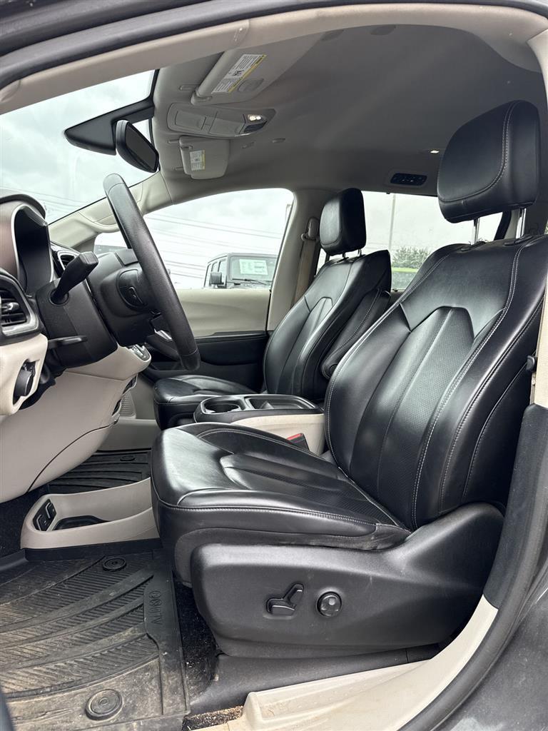 2021 Chrysler Voyager LXi photo 8