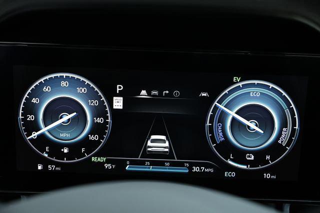 2025 Hyundai Elantra Hybrid SEL Sport photo 10
