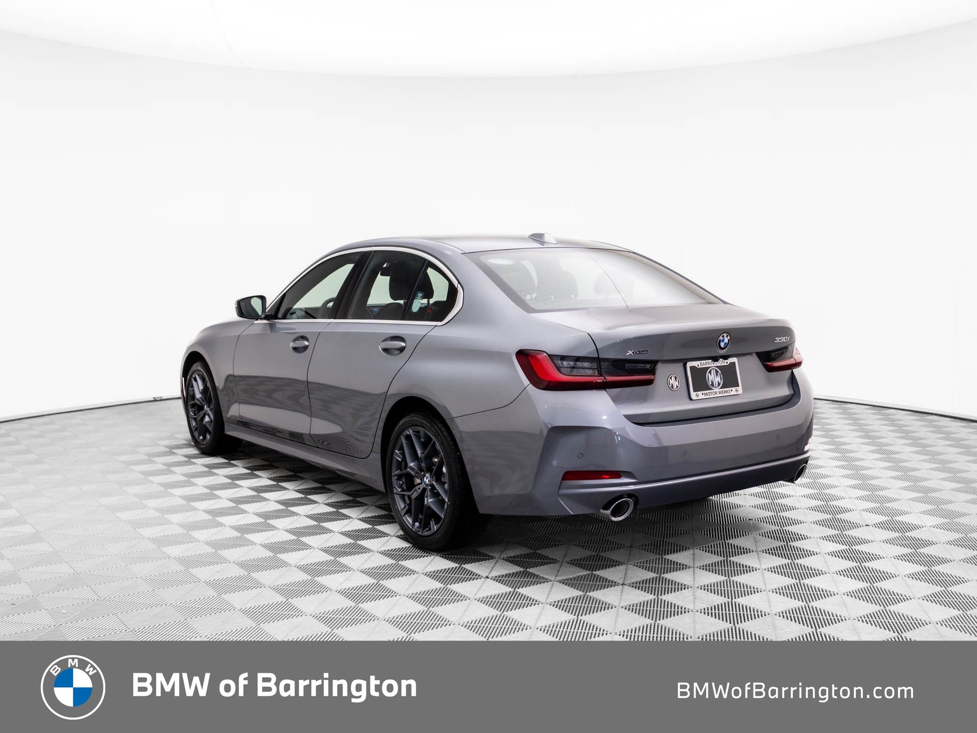 New 2025 Skyscraper Grey Metallic BMW 330i xDrive image 3