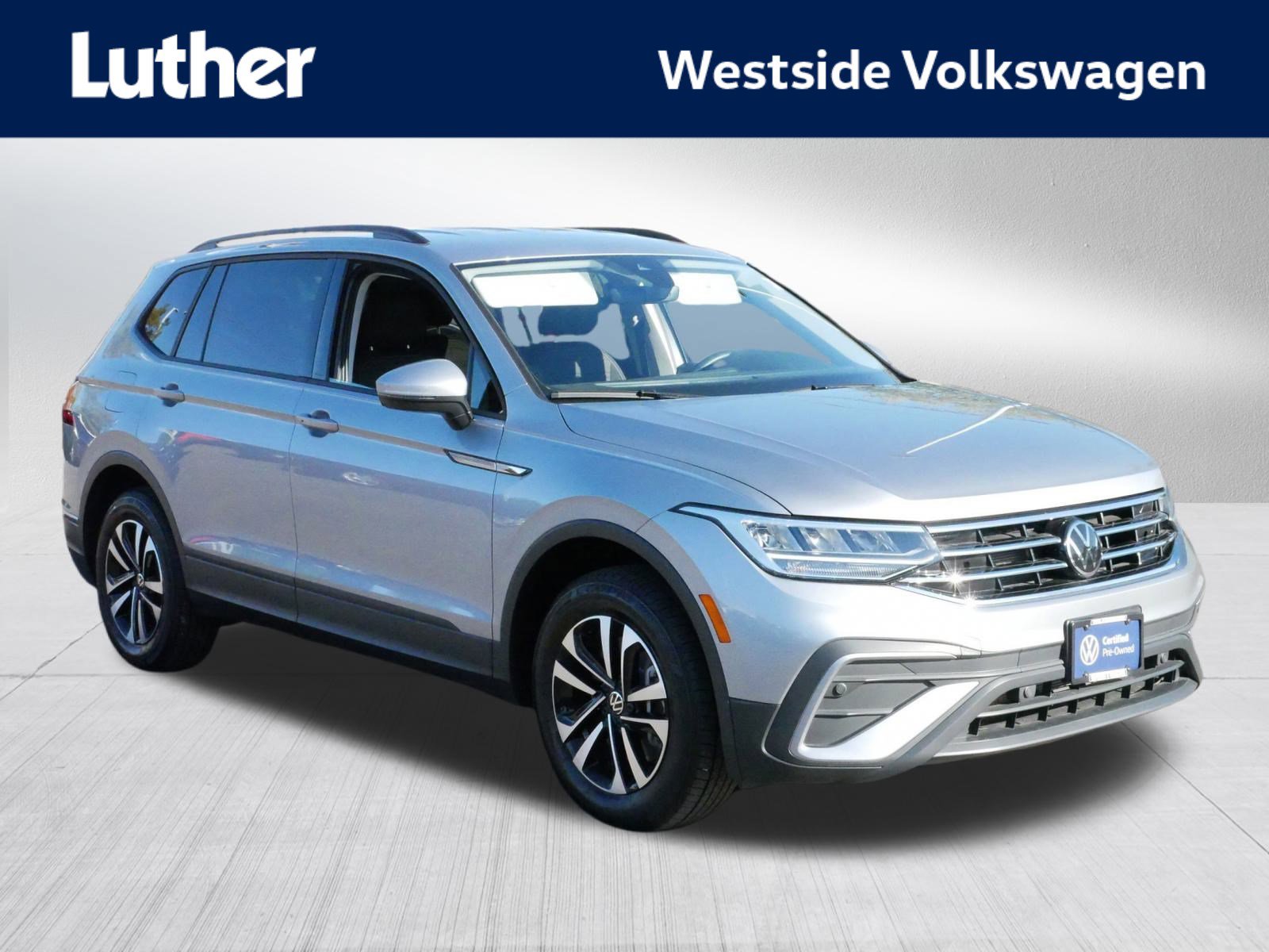 2024 Volkswagen Tiguan S's photo