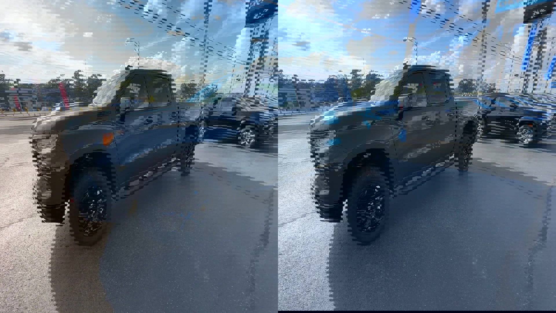 2025 Chevrolet Silverado 1500 LT Trail Boss photo 4