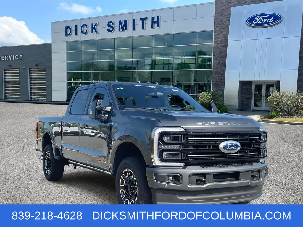 2026 Ford F-350 Super Duty Platinum's photo