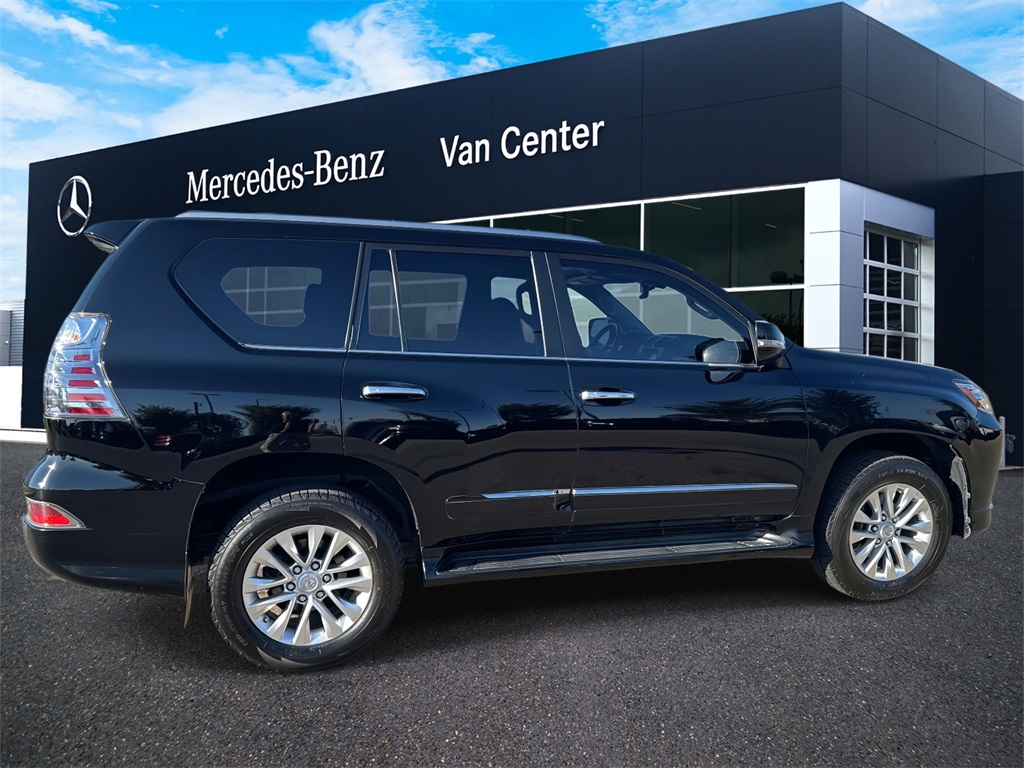 2019 Lexus GX 460 photo 2