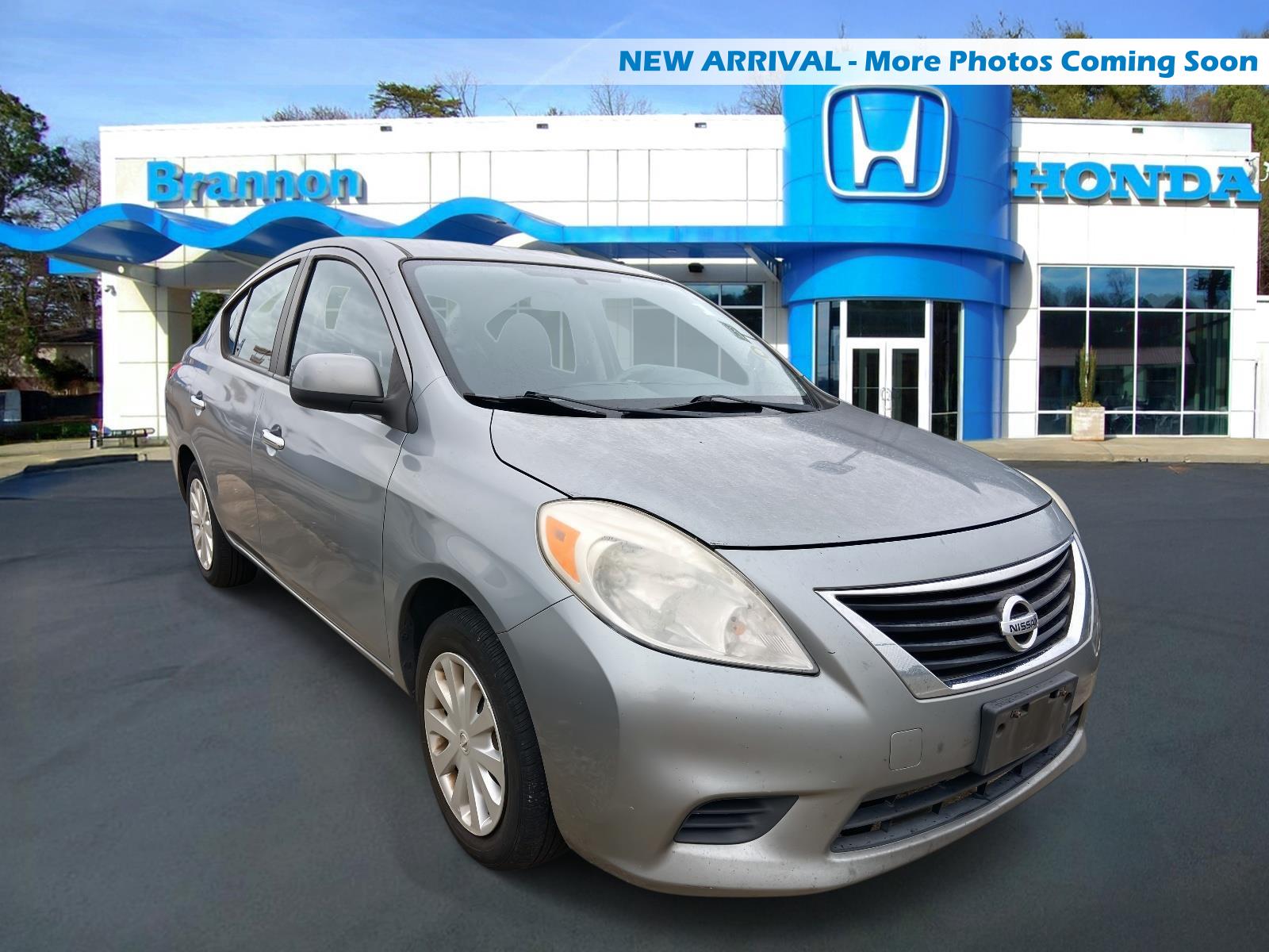 2012 Nissan Versa SV