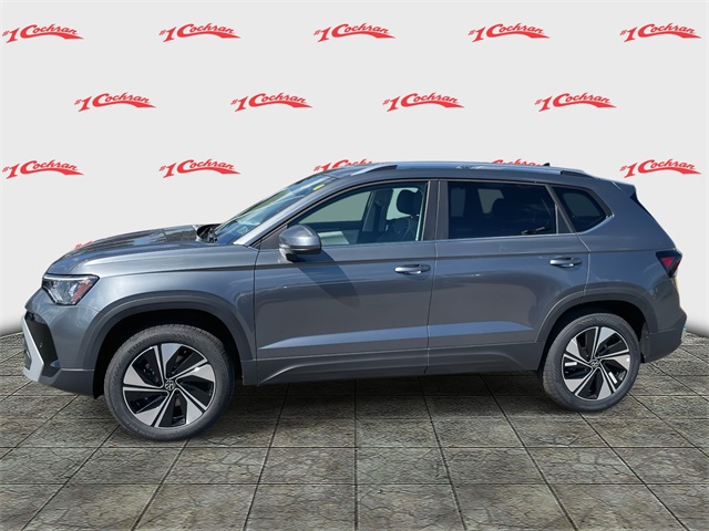 2025 Volkswagen Taos SE photo 6