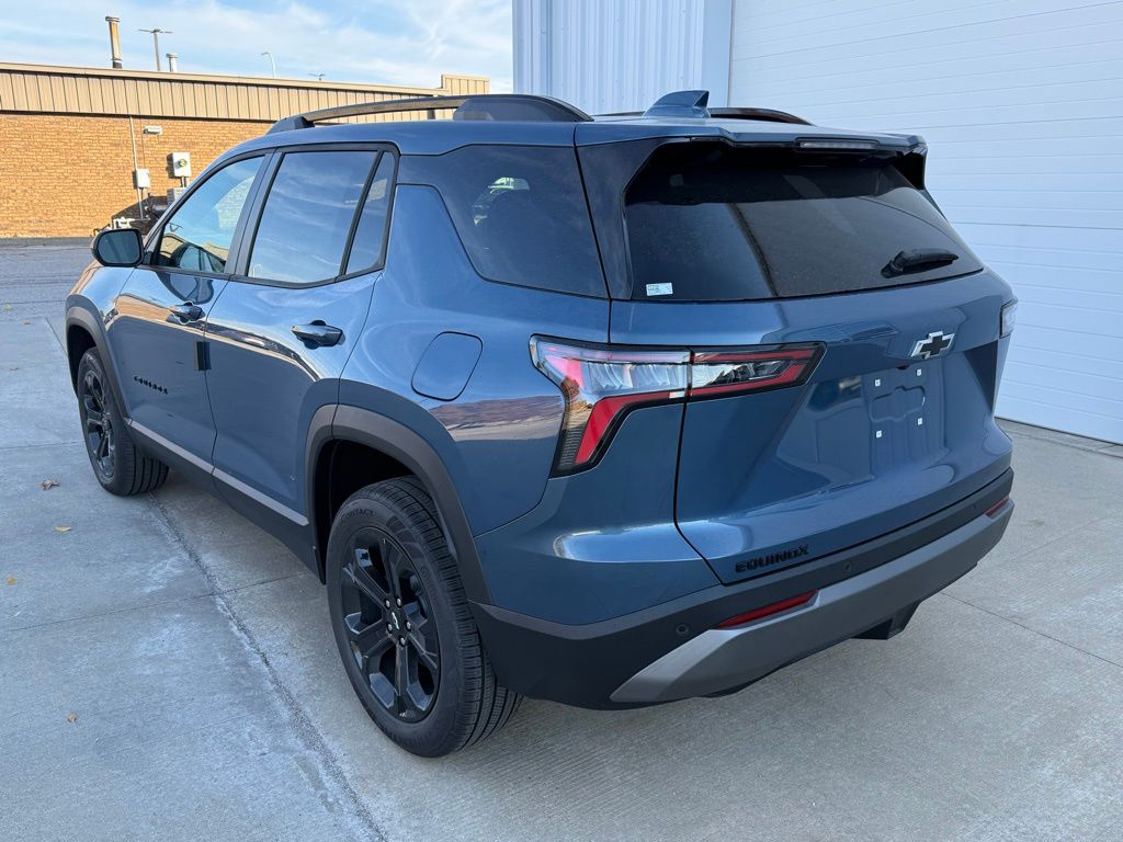 2026 Chevrolet Equinox LT photo 3