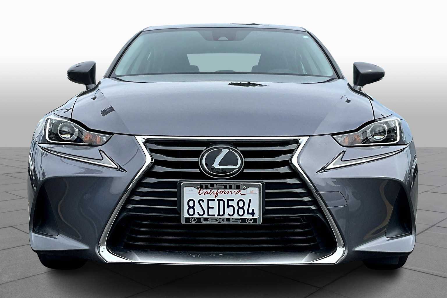 2020 Lexus IS 300 photo 3