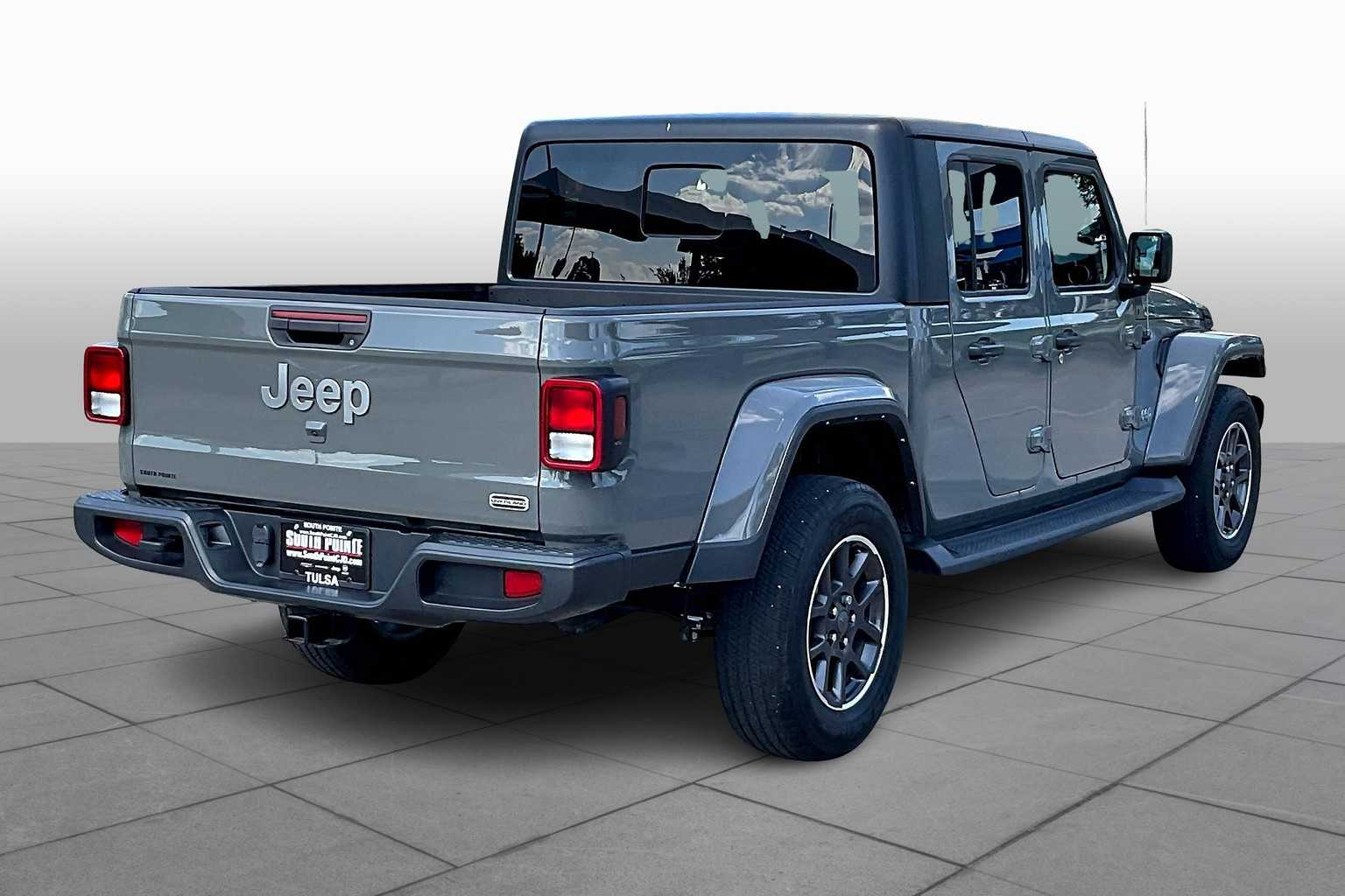 2022 Jeep Gladiator Overland photo 12