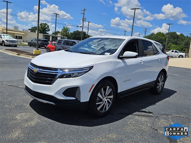 2022 Chevrolet Equinox LT photo 2
