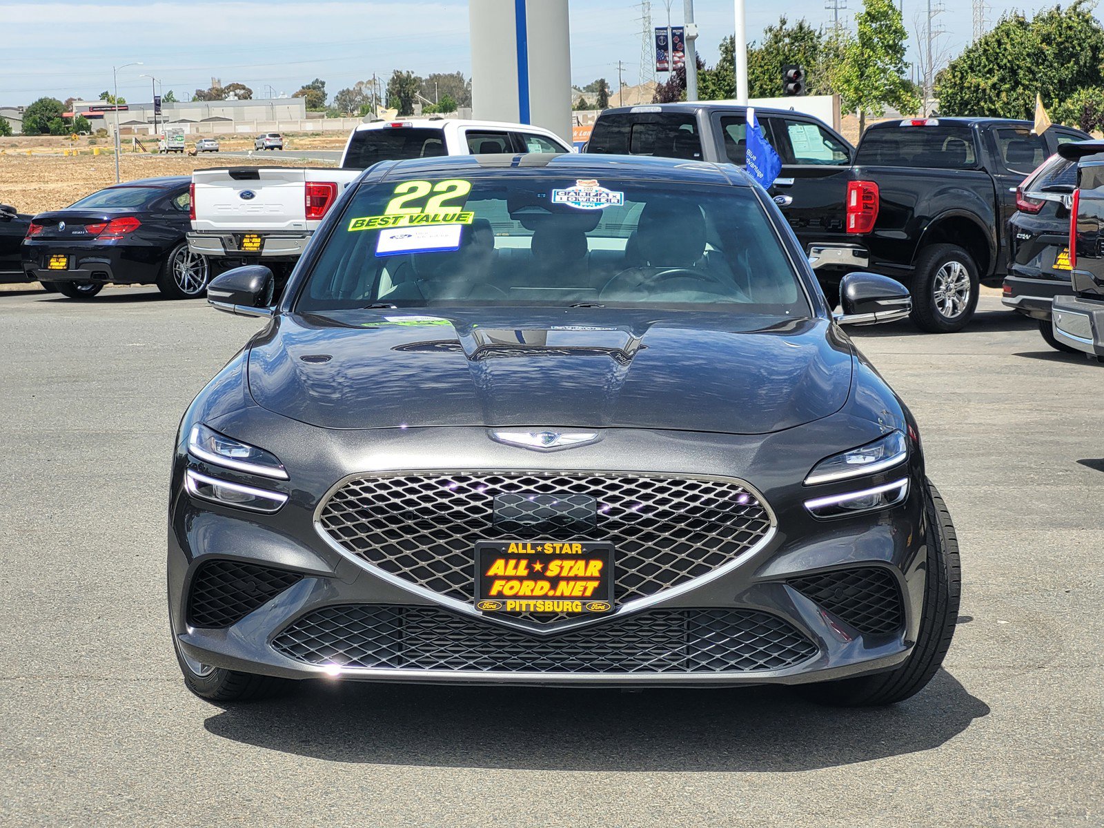 2022 Genesis G70 2.0T photo 2