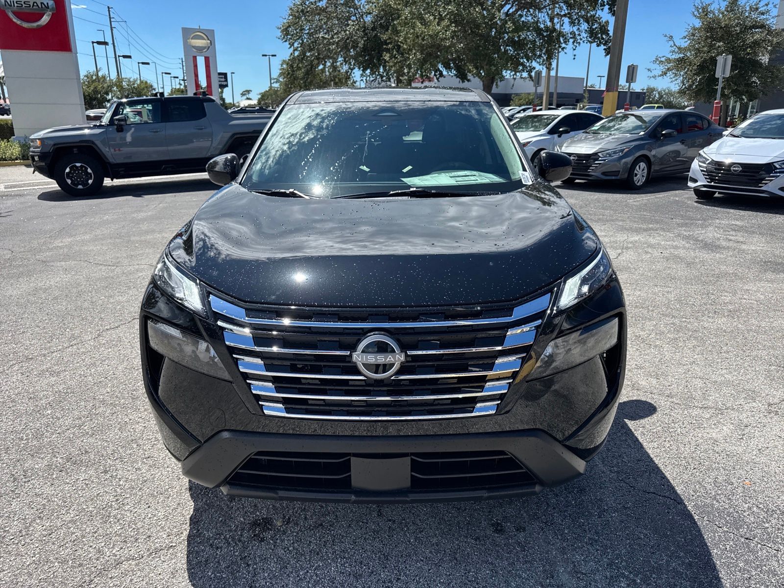 2026 Nissan Rogue SV photo 3