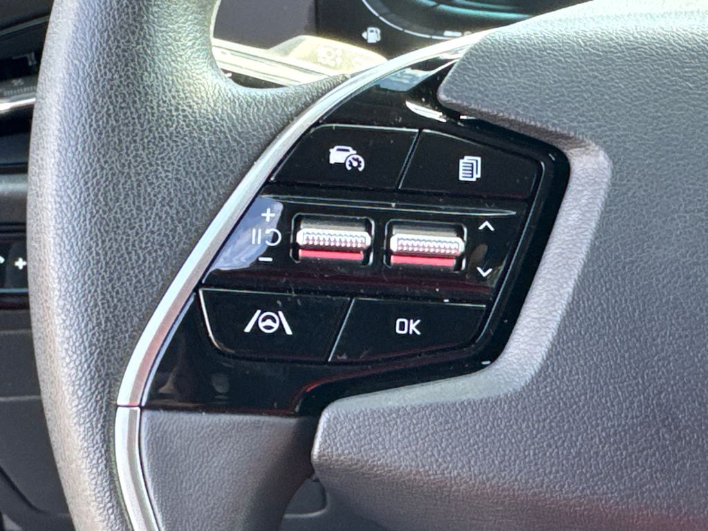 2024 Kia Niro LX photo 24