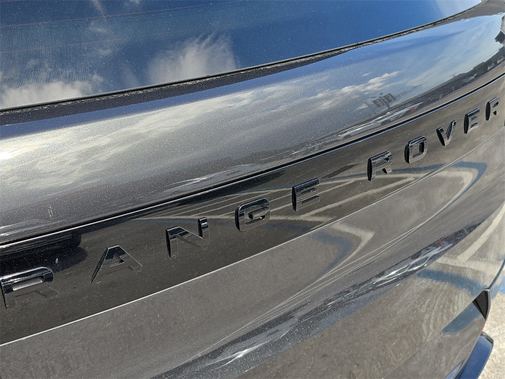2024 Land Rover Range Rover Sport SE photo 5