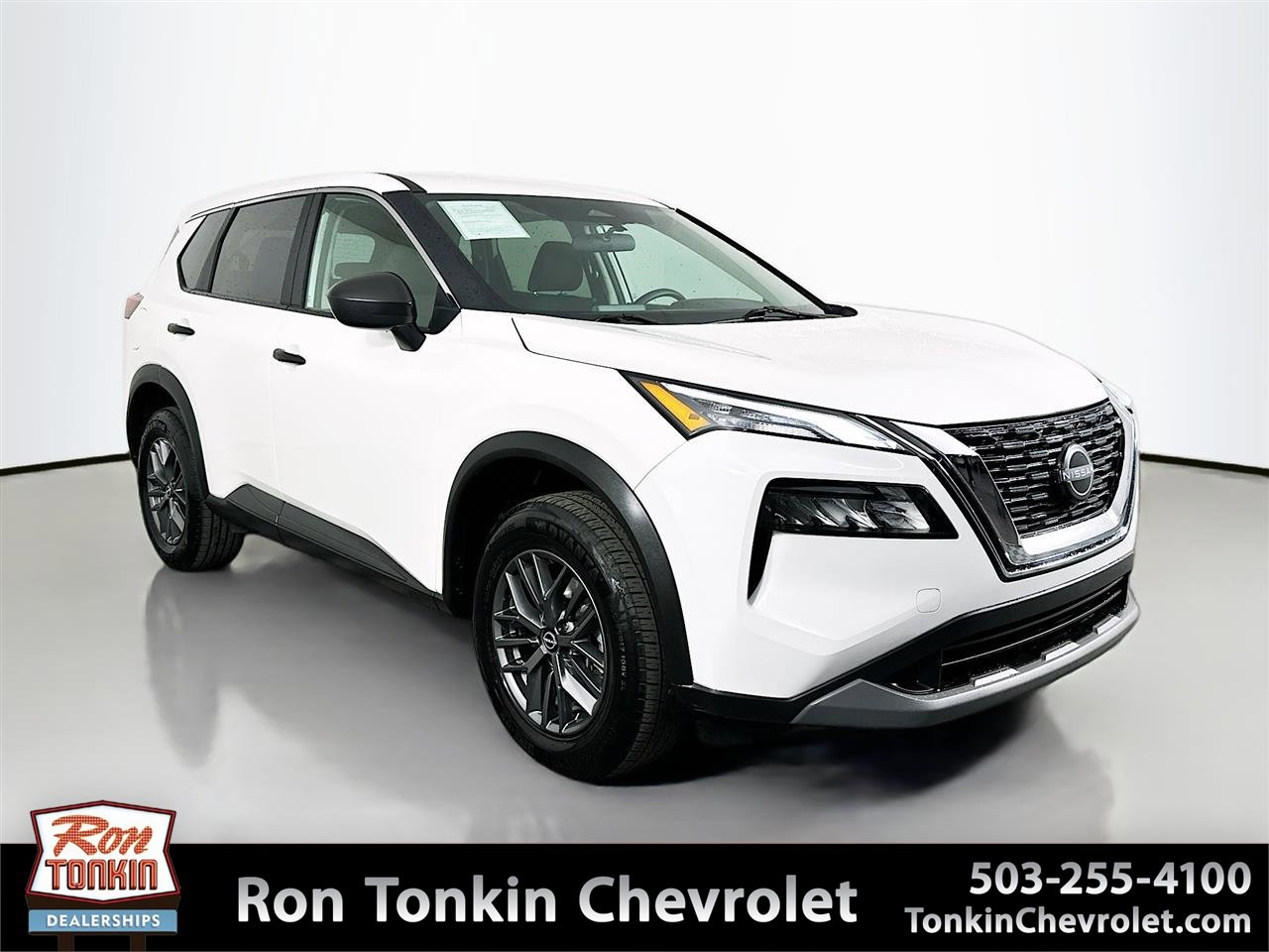 2023 Nissan Rogue S's photo