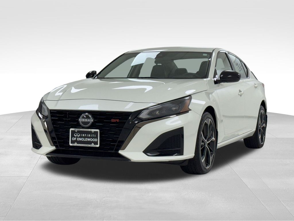 2023 Nissan Altima 2.5 SR photo 4